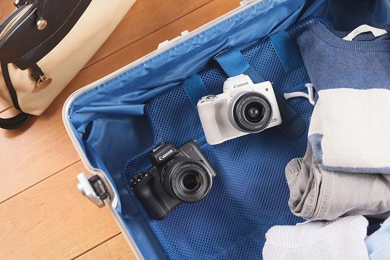 キヤノン「EOS Kiss M2」