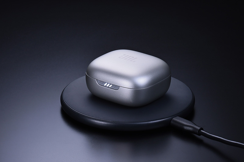JBL「LIVE FREE 2」