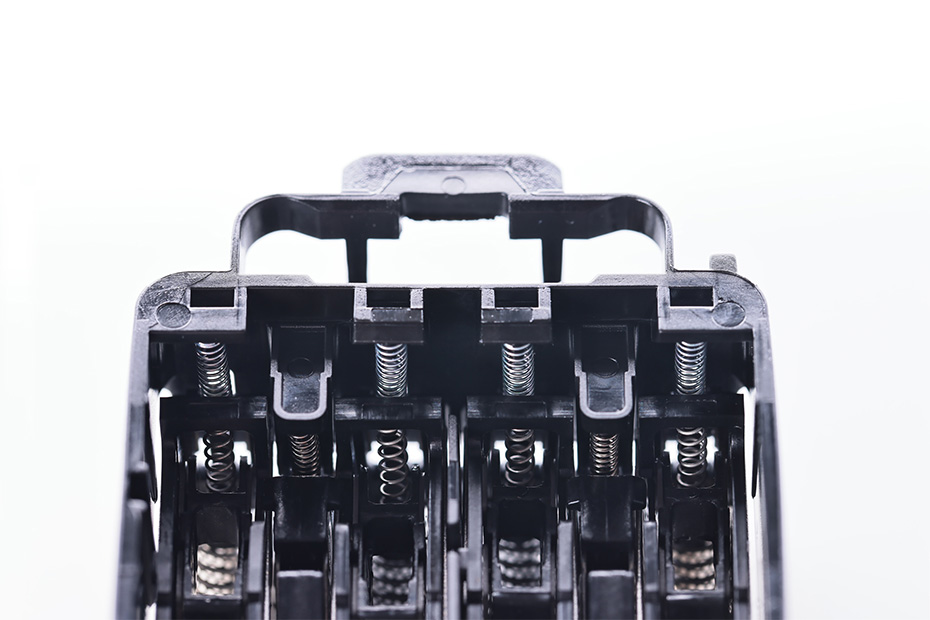 価格.com - [PR企画]注目の6枚刃シェーバー イズミの「IZF-V991」が