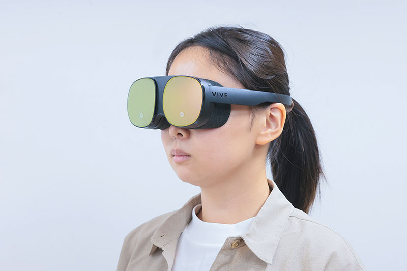 価格.com - [PR企画]最新スマートフォン「HTC Desire 22 pro」とVR