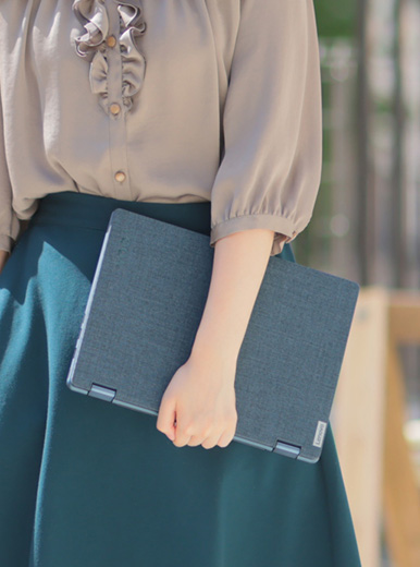 レノボ「Lenovo Yoga 670」