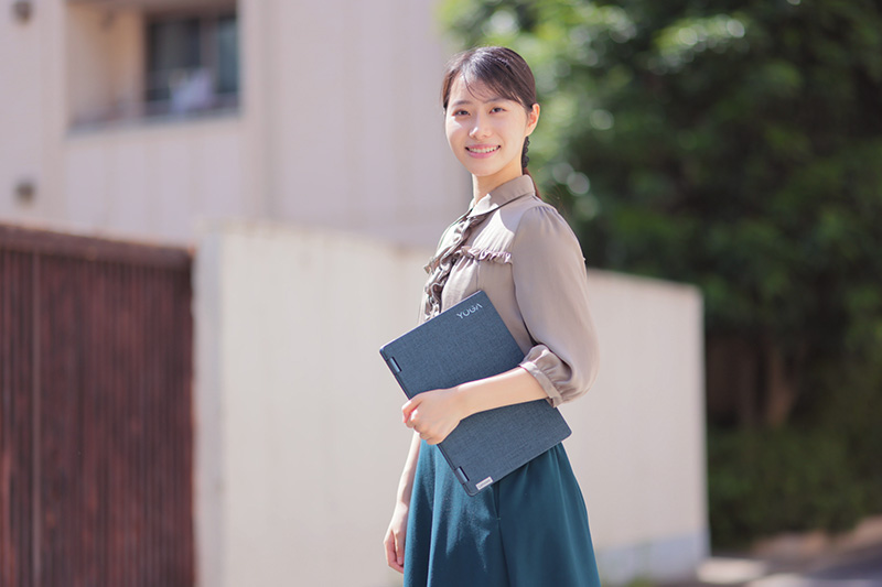 レノボ「Lenovo Yoga 670」