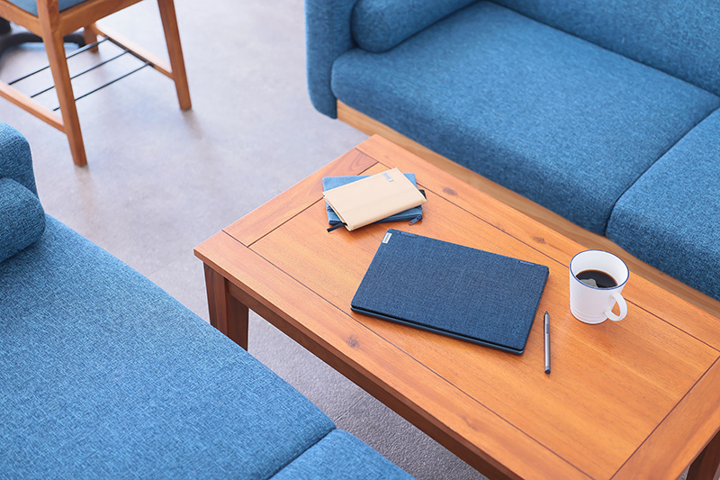 レノボ「Lenovo Yoga 670」