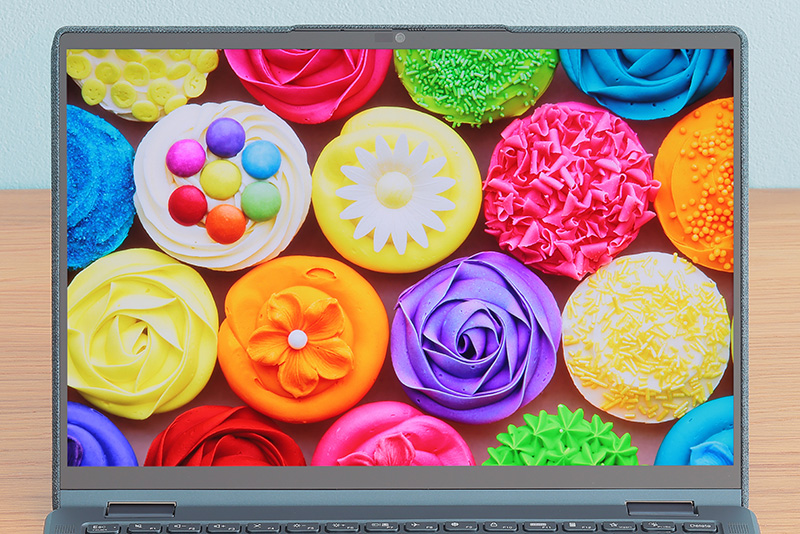 レノボ「Lenovo Yoga 670」