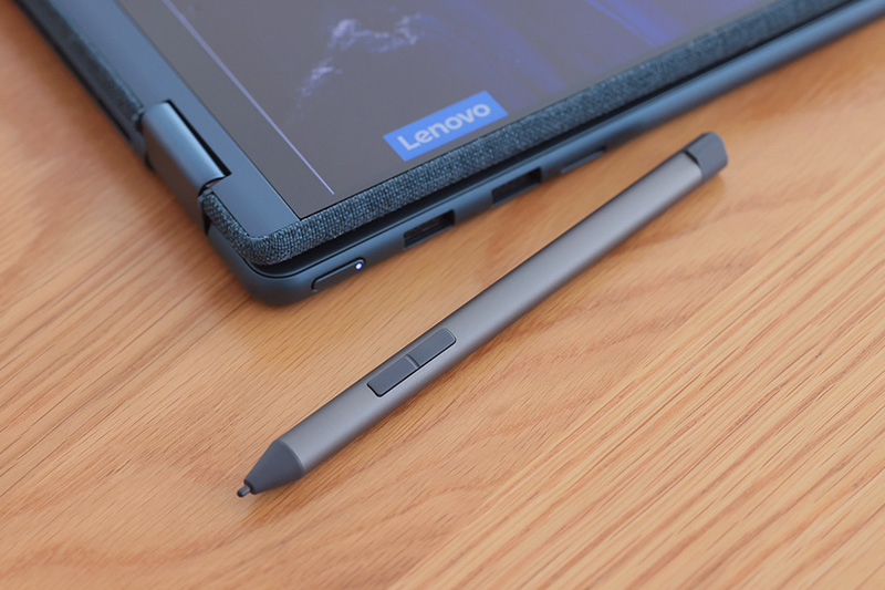 レノボ「Lenovo Yoga 670」