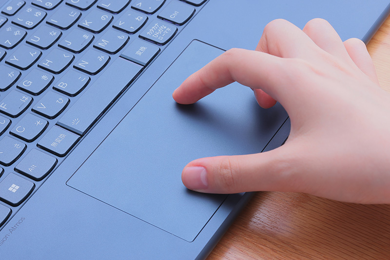 レノボ「Lenovo Yoga 670」