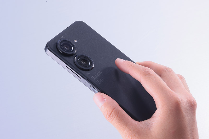 ASUS「Zenfone 9」
