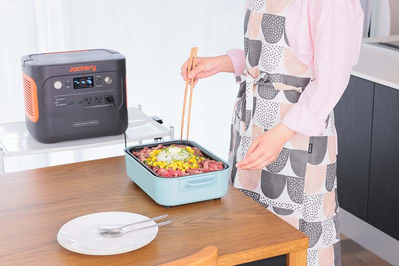 Jackery Solar Generator 1000 Plus