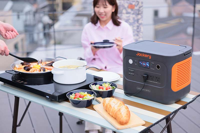 Jackery Solar Generator 1000 Plus