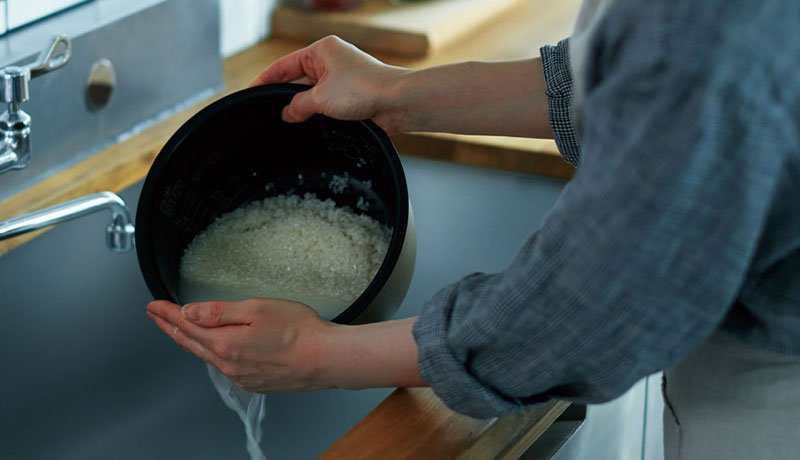 日立「ふっくら御膳 RZ-V100HM」