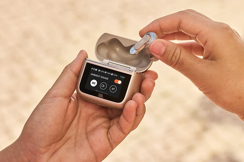 価格.com - [PR企画]JBL「TOUR PRO 3」が実現する完全ワイヤレス