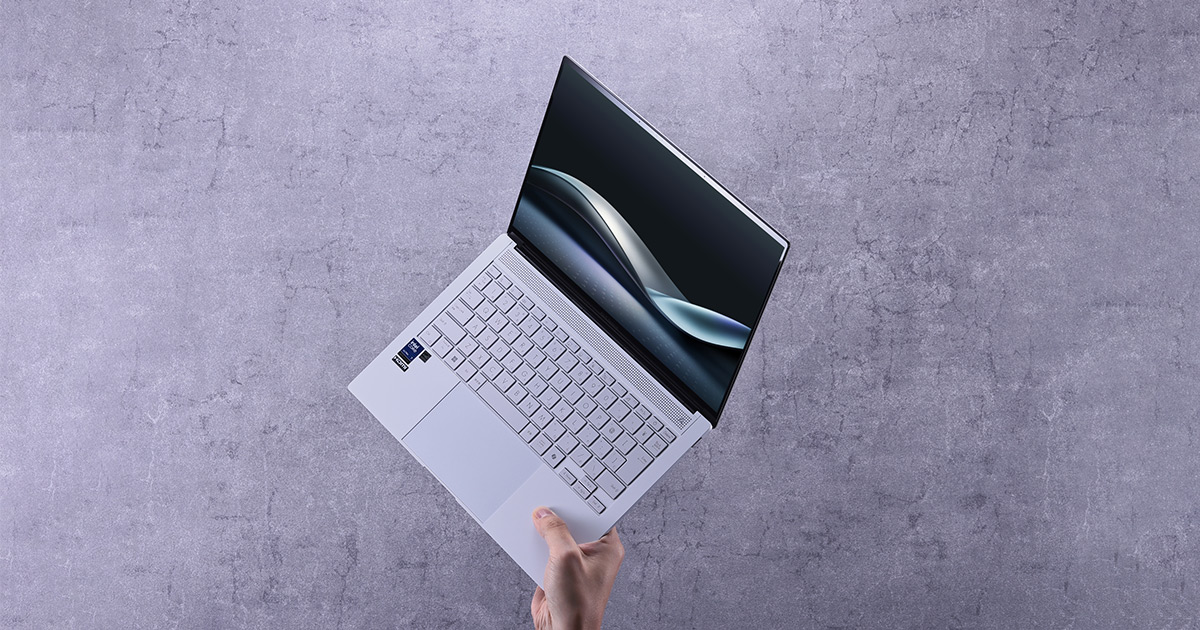 価格.com - [PR企画]＜ASUS Zenbook S 14 UX5406SA＞レビュー 薄く軽く