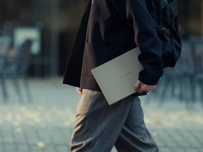 ASUSuZenbook SORAv