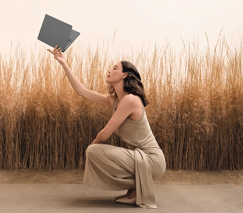 ASUSuZenbook SORAv