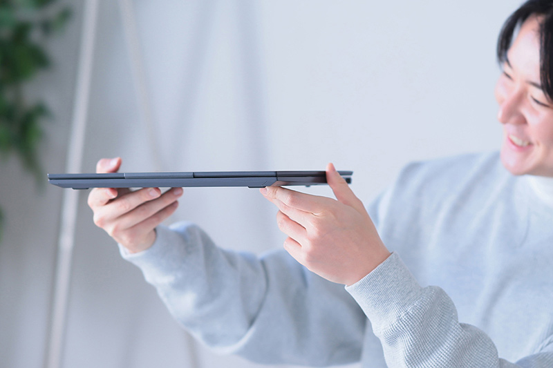 MSI「Prestige 13 A13M」