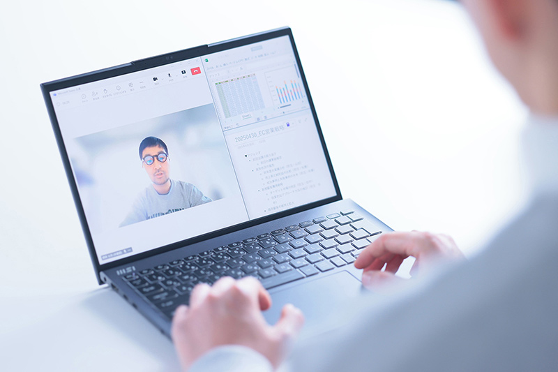 MSI「Prestige 13 A13M」