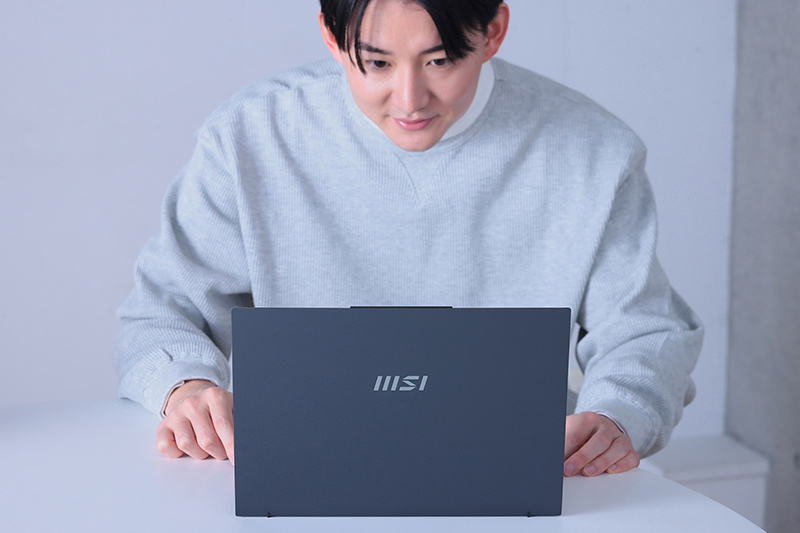 MSI「Prestige 13 A13M」