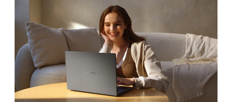  ASUSuZenbook SORAv