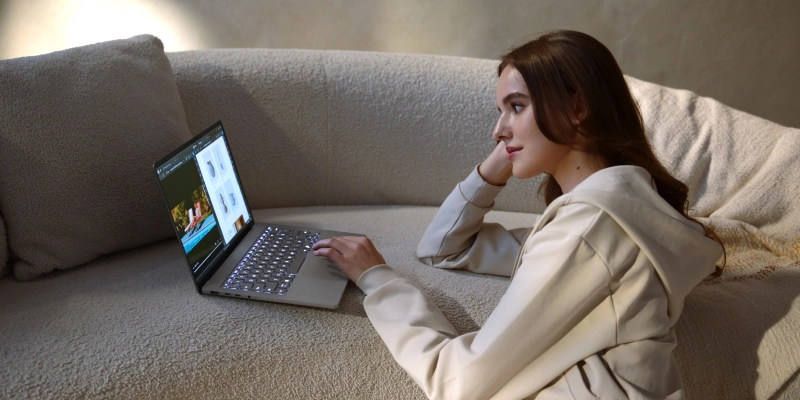  ASUSuZenbook SORAv
