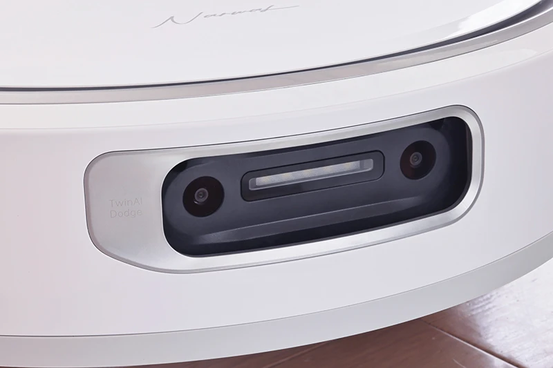 新型ロボット掃除機「Narwal Flow」