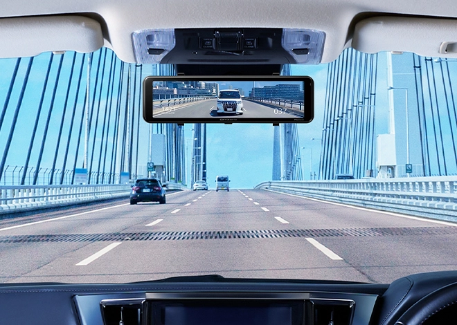 価格.com - [PR企画]カロッツェリアのデジタルミラー型ドラレコで