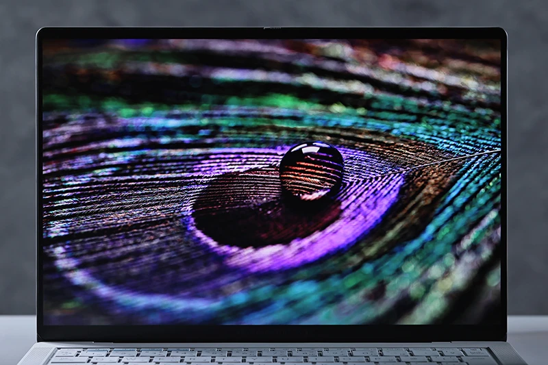 ASUS ExpertBook Ultra