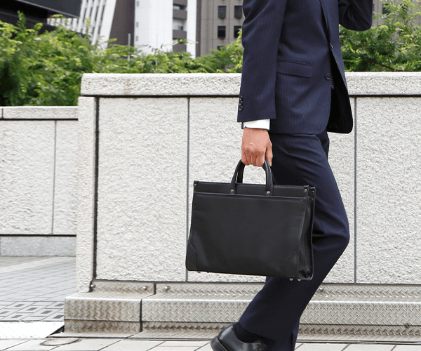 ビジネスバッグの選び方 人気ブランドと形状 素材で探せる45選 価格 Com