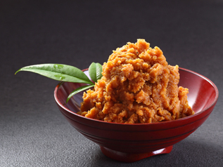 大豆をつぶして、みそも作れる!
