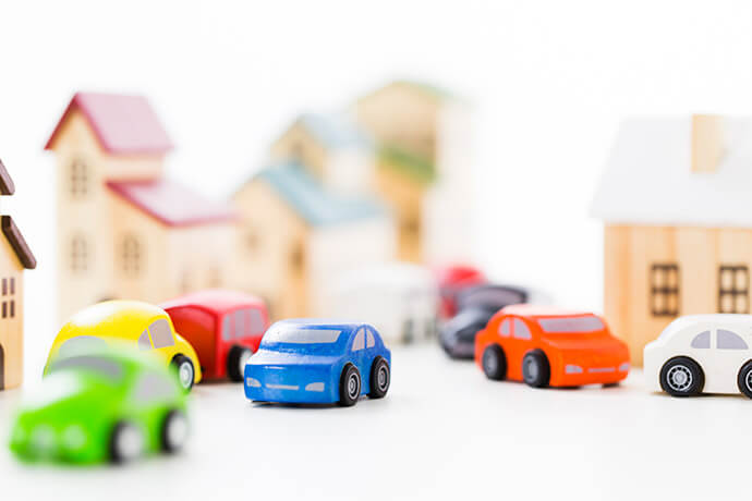 自賠責保険と任意保険の違いは？｜価格.com自動車保険