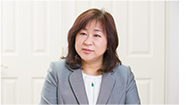 豊田眞弓氏