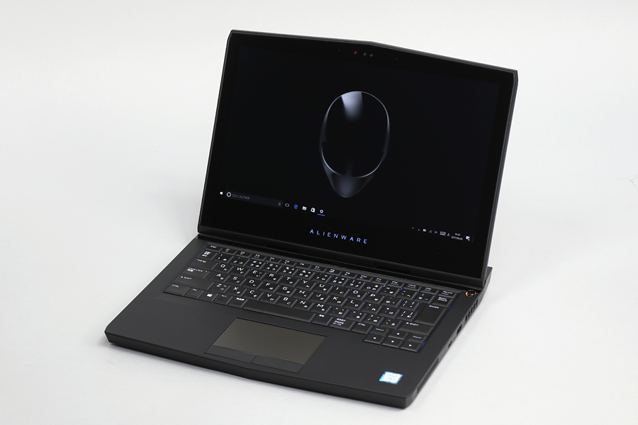 L@ELڂ̃RpNgȃQ[~Om[gPCuALIENWARE 13 OLED VRvr[