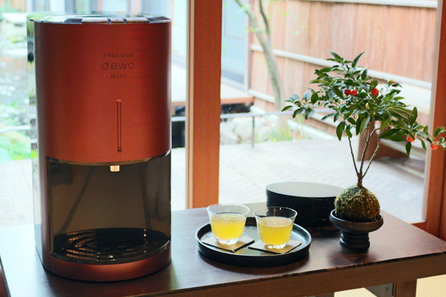 uꏊɍȂEH[^[T[o[uFRECIOUS dewo miniv͘aɂ