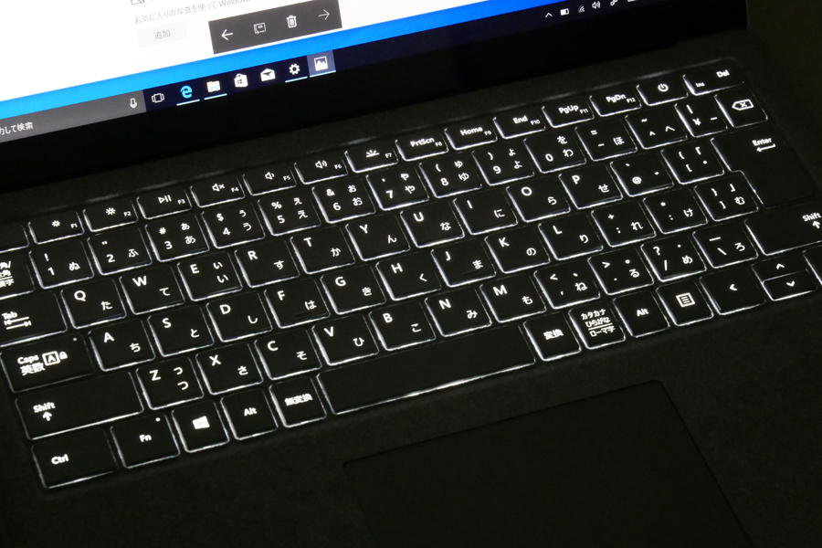 使ってわかる Surface Laptop は素直に欲しいと思える純粋なwindowsノート 価格 Comマガジン