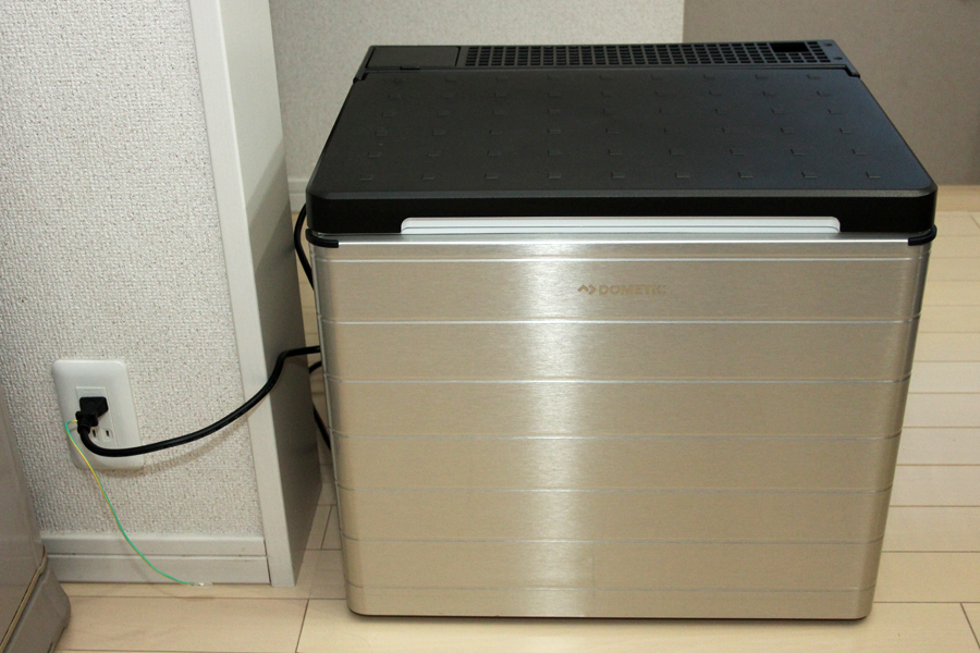 カセットガスで冷やせるドメティックのポータブル冷蔵庫 Combicool の保冷力はどれほど 価格 Comマガジン