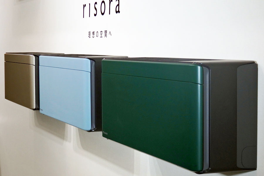 空間演出できるデザインエアコン カラーや質感で選べるダイキン Risora 誕生 価格 Comマガジン