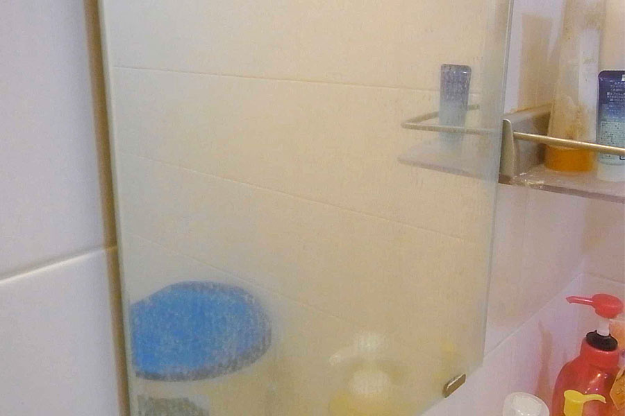 比べてわかった お風呂の鏡の水垢を取り去る最強クリーナーはコレだ 価格 Comマガジン