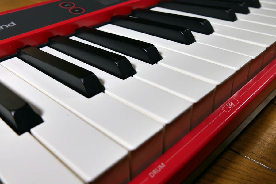 【HOT新作登場】u48265 Roland [GO PIANO 61鍵盤] 譜面スタンド無し 動作ok 中古 電子ピアノ ヤマハ