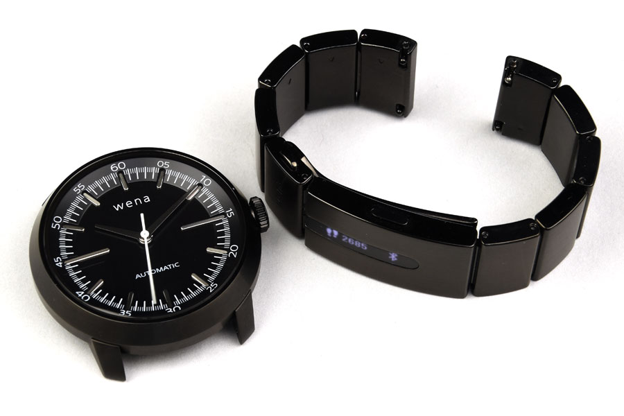 ソニーのスマートウォッチ「wena wrist pro」とシチズン製機械式時計は