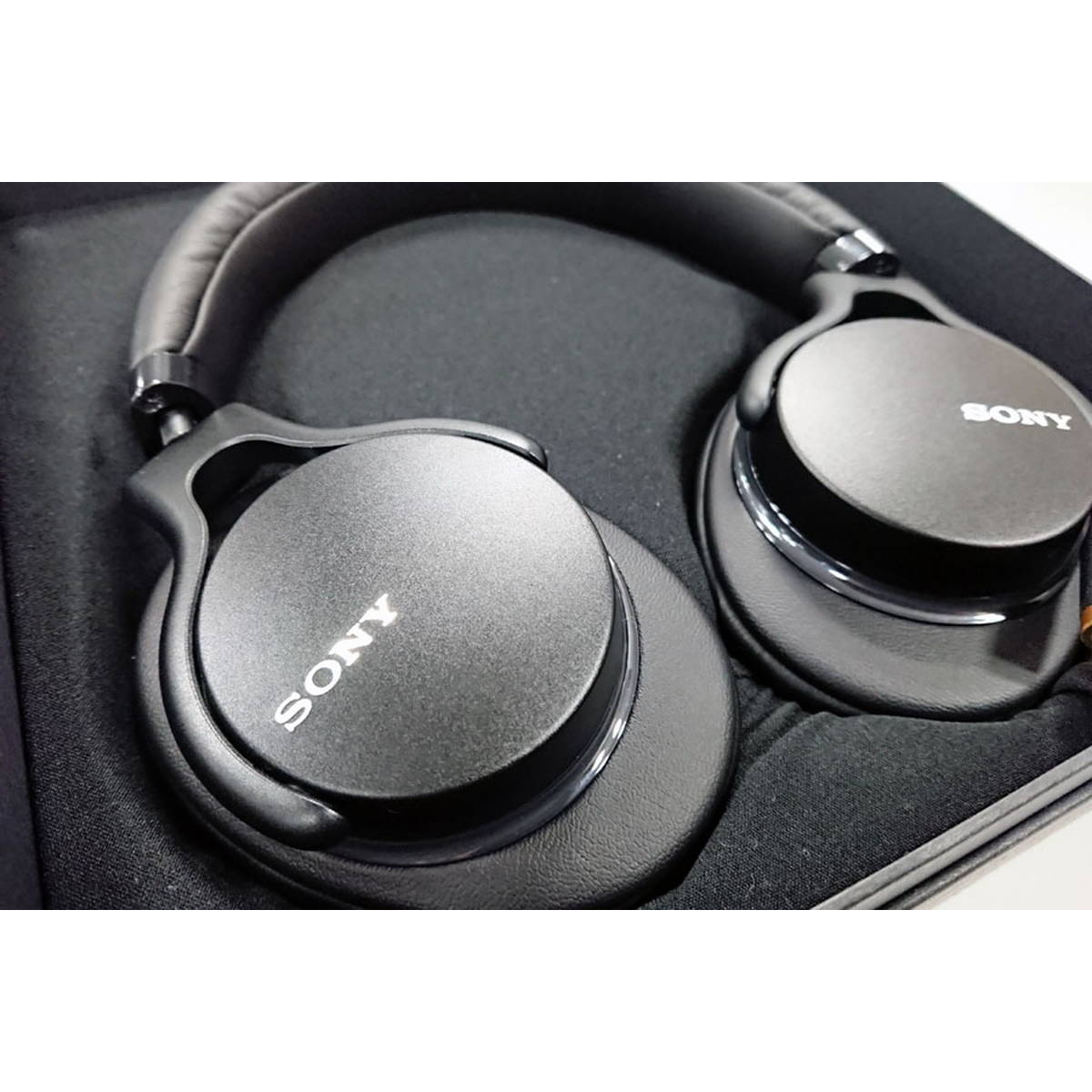 �\�j�[�ŐV�w�b�h�z���uMDR-1AM2�v�͔������H  �������≹���������f���ƓO���r