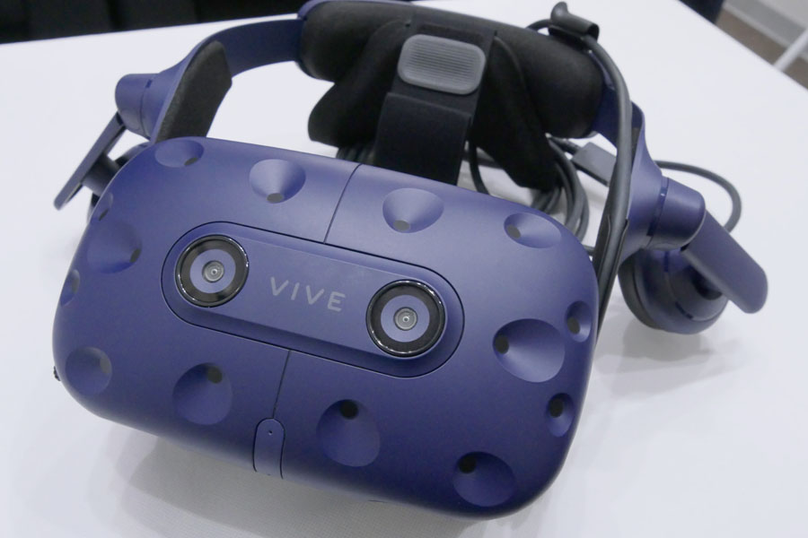 VR×ギャラガ」の夢コラボを最新VRヘッドセット「HTC Vive Pro」で体験 