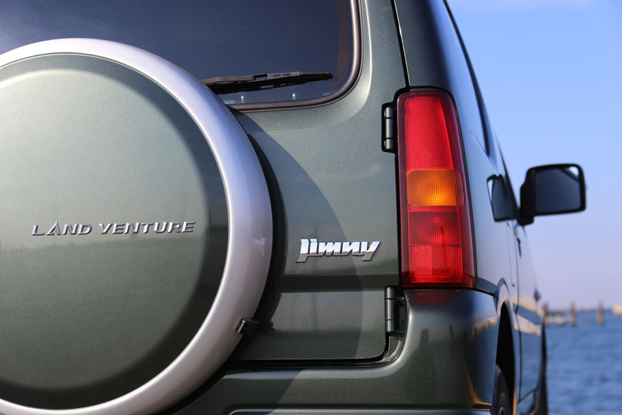 スズキ ジムニー が生産終了 初代から3代目までのジムニーを振り返る 価格 Comマガジン スズキ ジムニー が生産終了 初代から3代目までのジムニーを振り返る 価格 Comマガジン