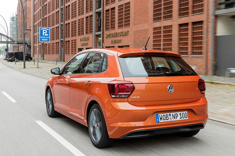 Vw 新型ポロ 国内初試乗 1l3気筒ターボとmqbの実力を検証 価格 Comマガジン