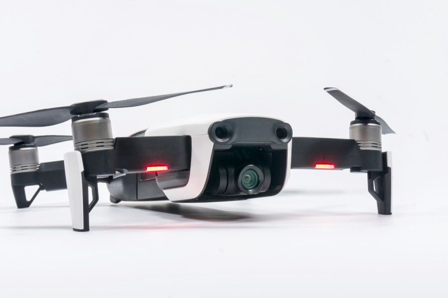 限定SALE安い送料無料 DJI MAVIC AIR マビックエアー ドローン 機体のみ 純正ケース ジンバルカバー付き 未登録 ドローン本体