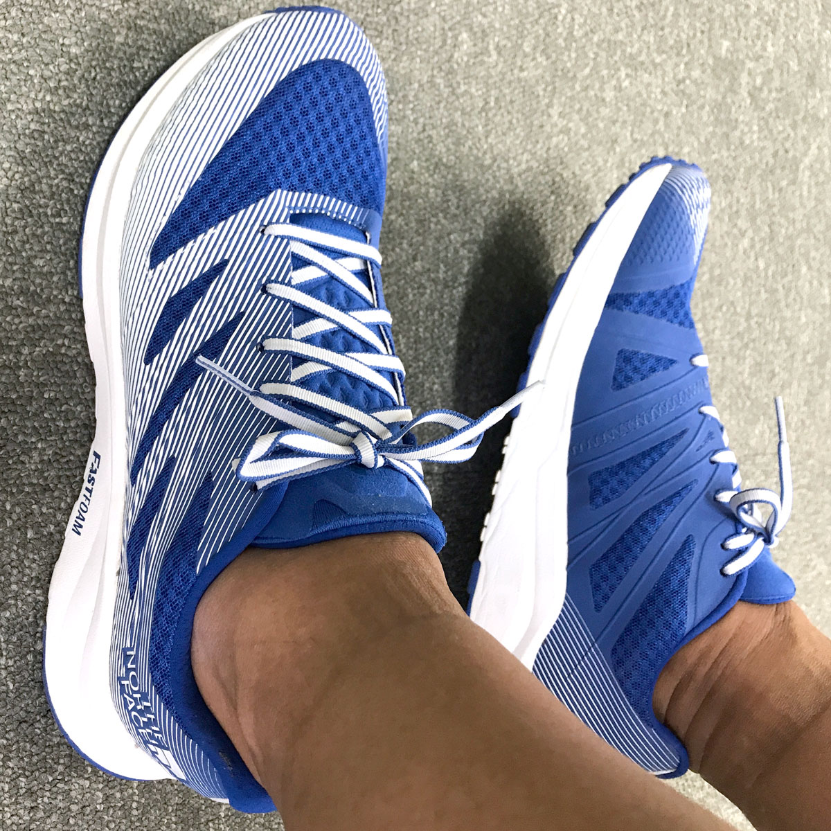 ApD̃UEm[XEtFCXI jOV[YV̎͂͂ɁH