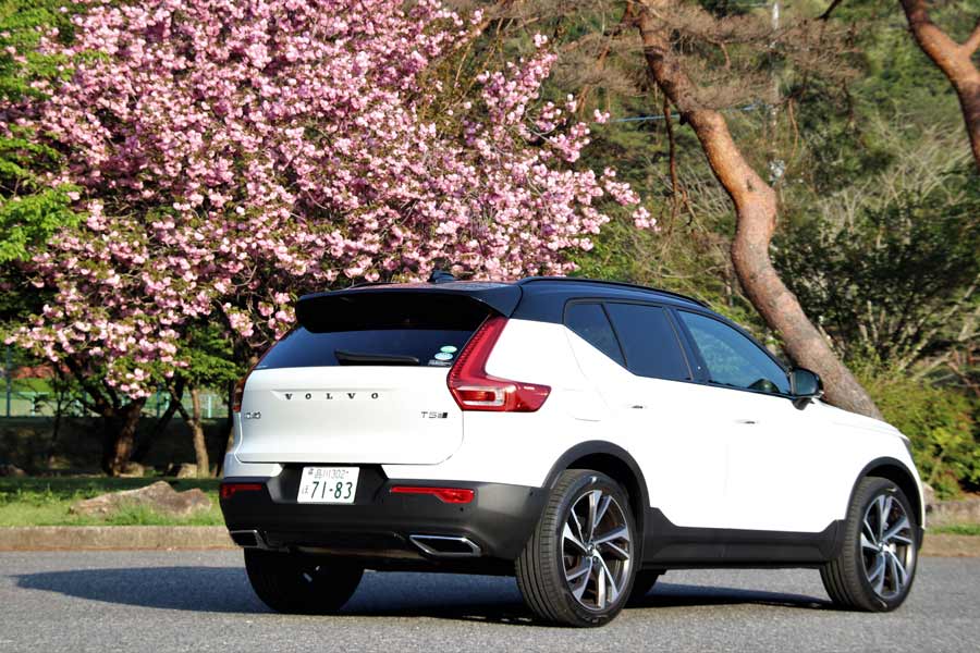 ボルボ Xc40 試乗 実燃費テスト コンパクトsuvのなかでもトップクラスの走行性能 価格 Comマガジン