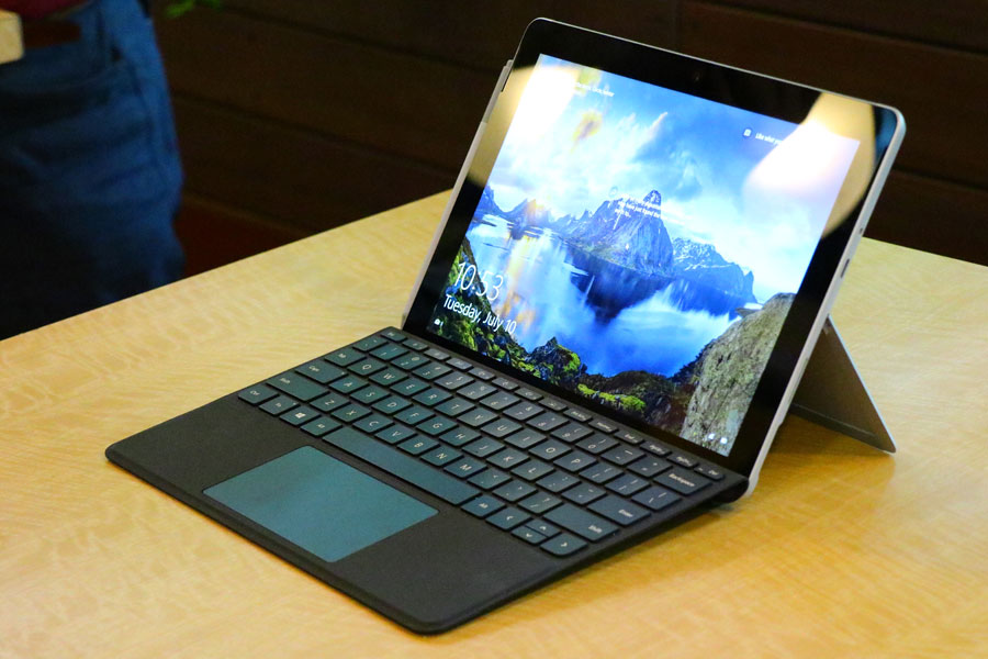 売れそうな予感！ 日本人好みの小さくて軽い「Surface Go」登場 - 価格