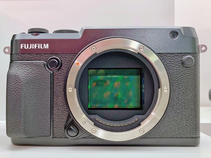 お得送料無料FUJIFILM 中判ミラーレス一眼カメラ GFX 50R ミラーレス一眼