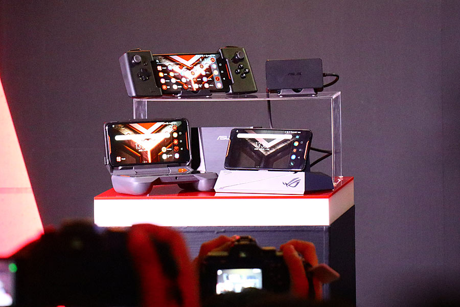 ゲームに特化した最強スマホが日本上陸！ ASUSのゲーミングスマホ「ROG ...