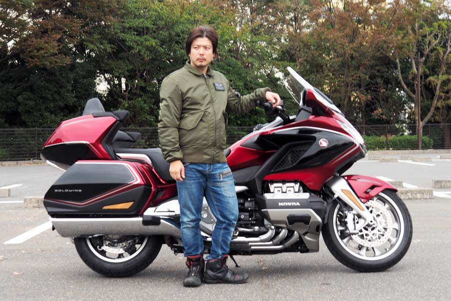 試着してチェック！ バイクに乗っていない時にも使える“見た目もいい