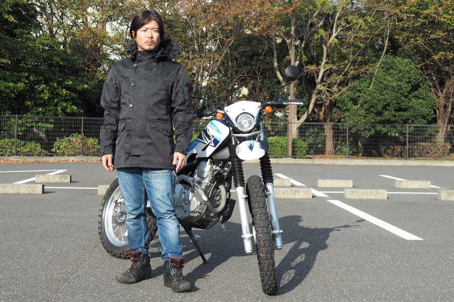 試着してチェック！ バイクに乗っていない時にも使える“見た目もいい